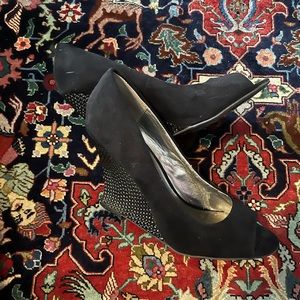 Beautiful black shoes 👠 ⭐️⭐️⭐️⭐️⭐️⭐️